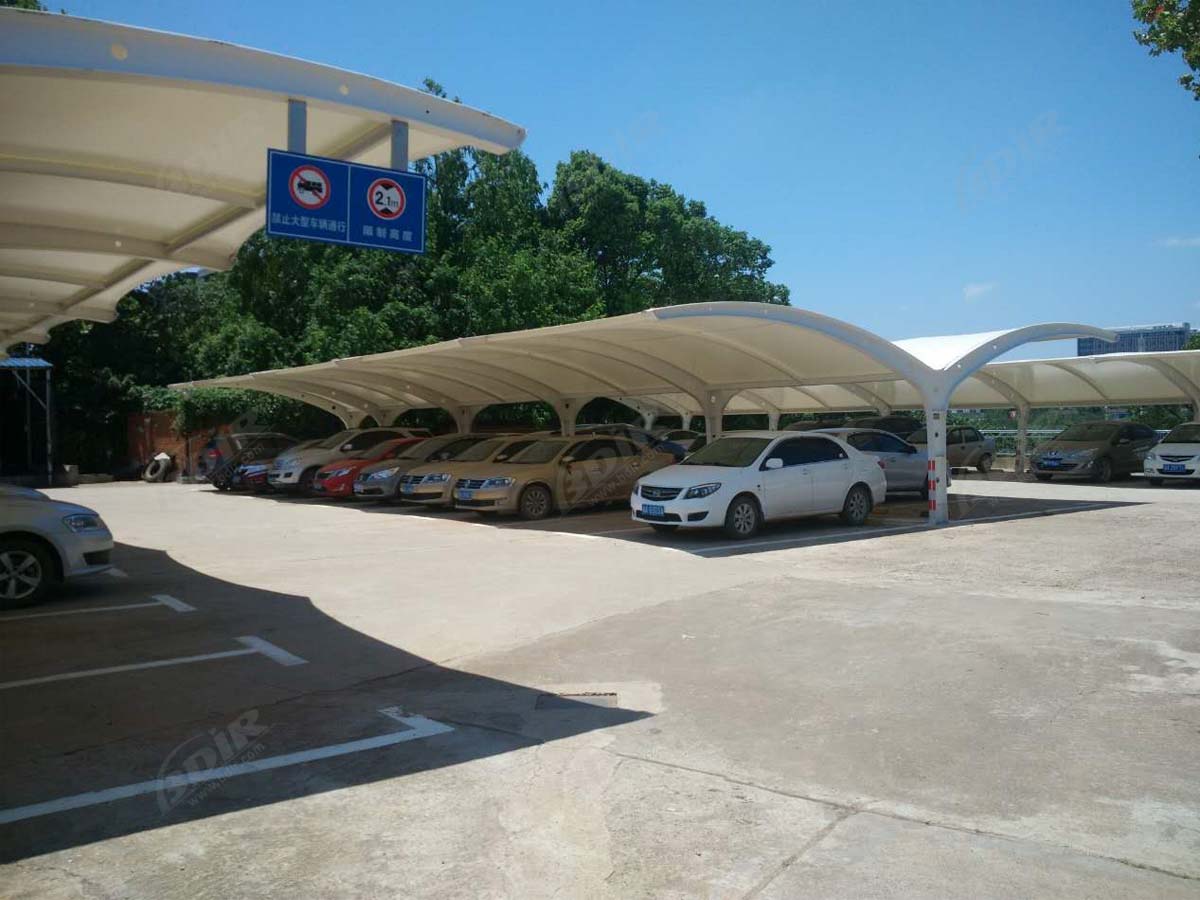 Proveedores de Estructuras de Cubierta de Estacionamiento de Automóviles en Voladizo - Diseño de Doble Bahía