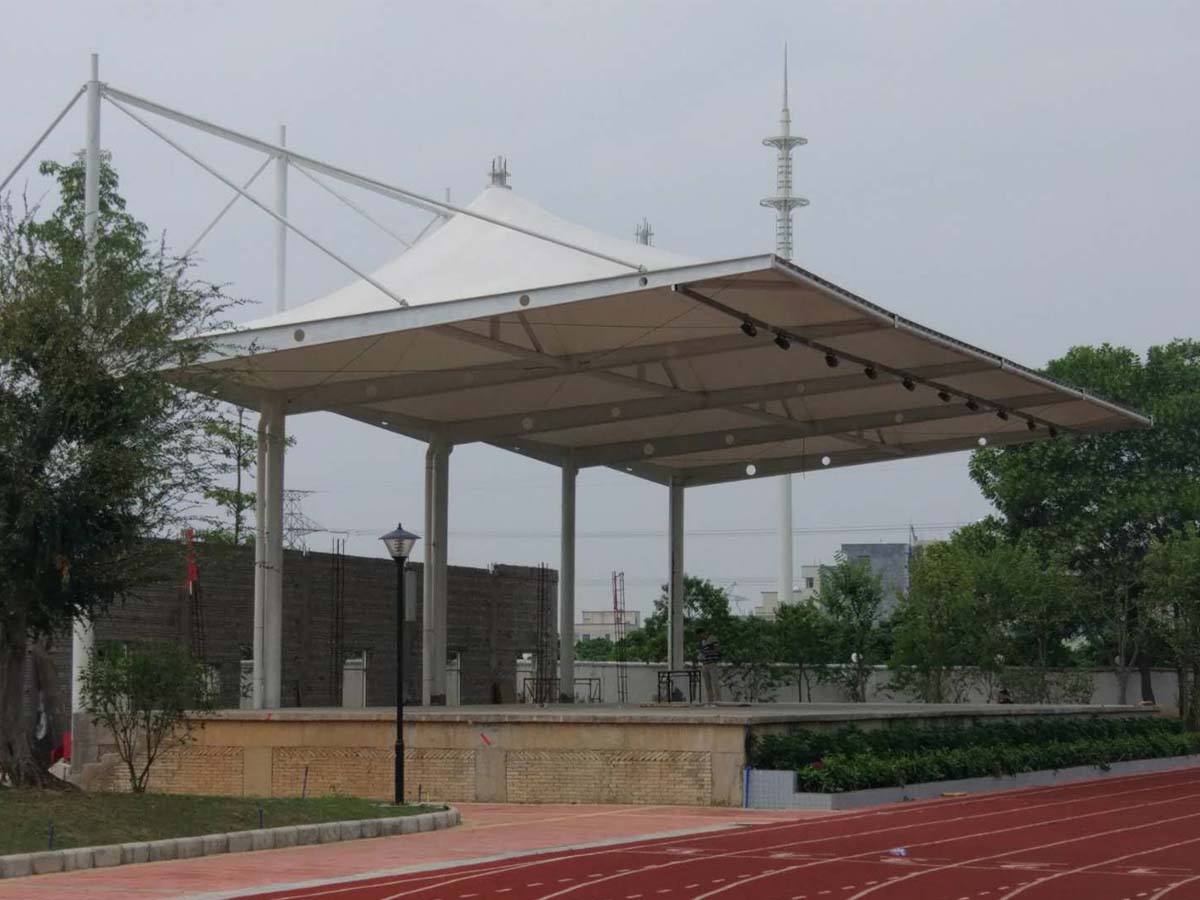 Структура растяжения ткани PVDF для трибуны художественной школы Гуанчжоу и крыши сцены