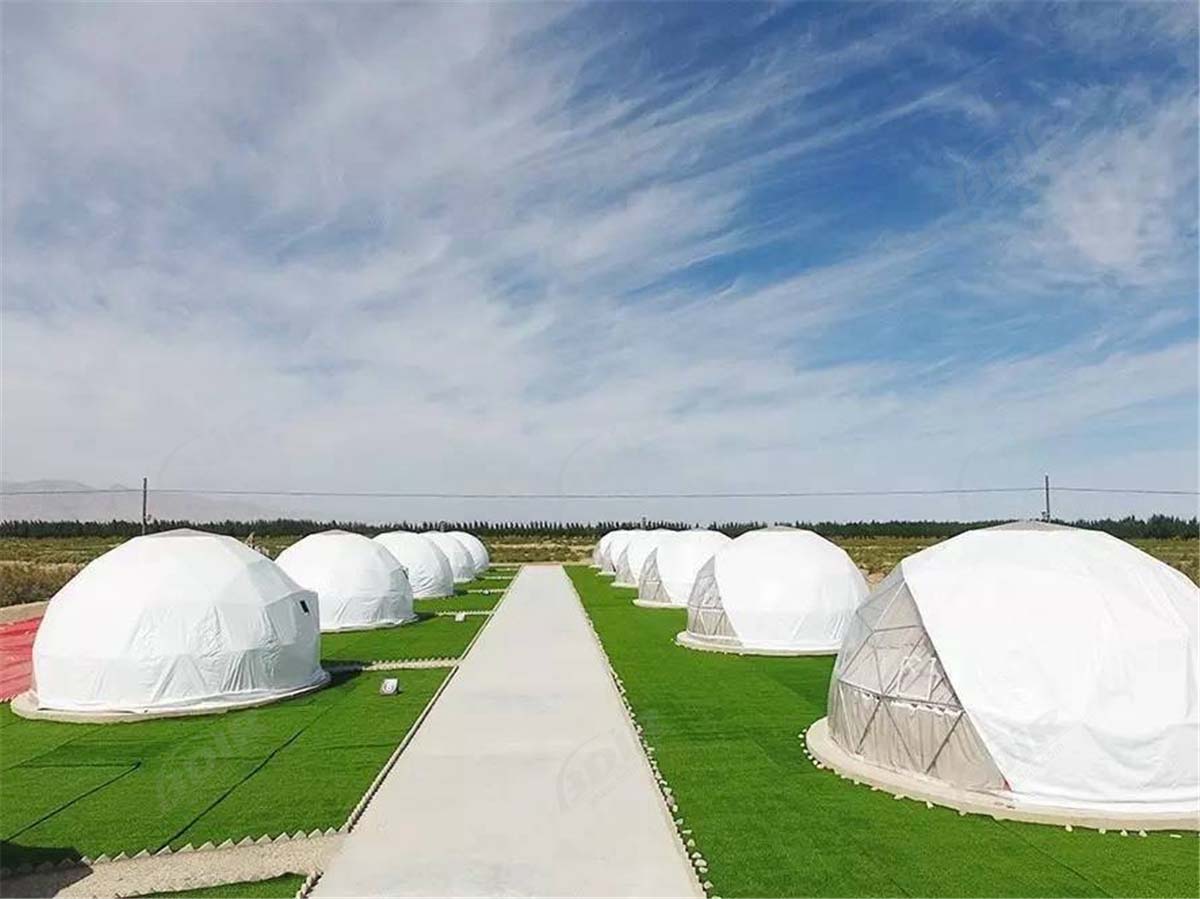 فندق خيمة الجيوديسية القبة ، ودور القبة البيئية لموقع التخييم المرج