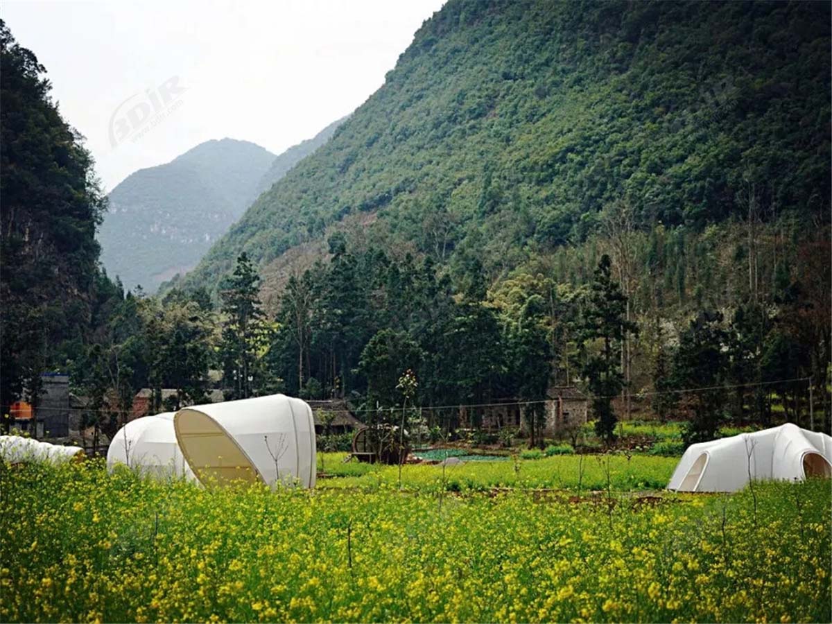 Arquiteturas de Tecido Leve, Acampamento Glamping de Luxo Nas Tendas - Guizhou, China
